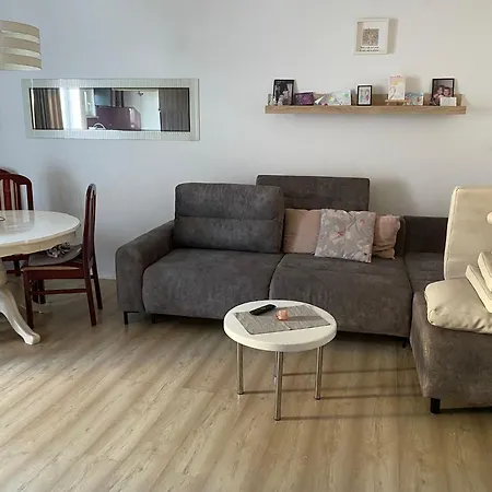 Apartament Dijana *